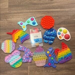 Vibrant Dinosaur and Unicorn Pop Fidget Toy Set